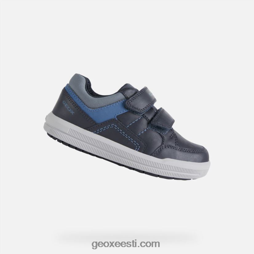 arzach poisid J4Z02T1970 Geox merevägi/avio